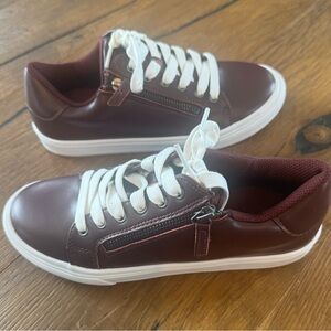 Array Sport Women's Burgundy Sneakers with White Laces NWOT